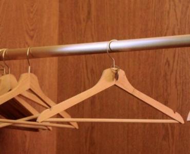 Zapach lasu w szafie: 11 domowych trików dla świeżości drewnianej garderoby