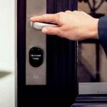 Bezpieczne wejście: podłącz czujnik drzwi z szyfrowaniem end-to-end – prosty przewodnik krok po kroku