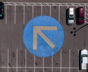 Zgoda w garażu: jak skutecznie rozwiązać spór o miejsce postojowe i nie psuć sąsiedzkich relacji