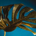 Monstera, która nigdy nie więdnie: pomysły na zachwycające girlandy ze sztucznych liści