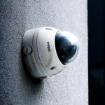 Bezpieczny dom w 60 minut: konfiguracja systemu z blokadą awaryjną krok po kroku